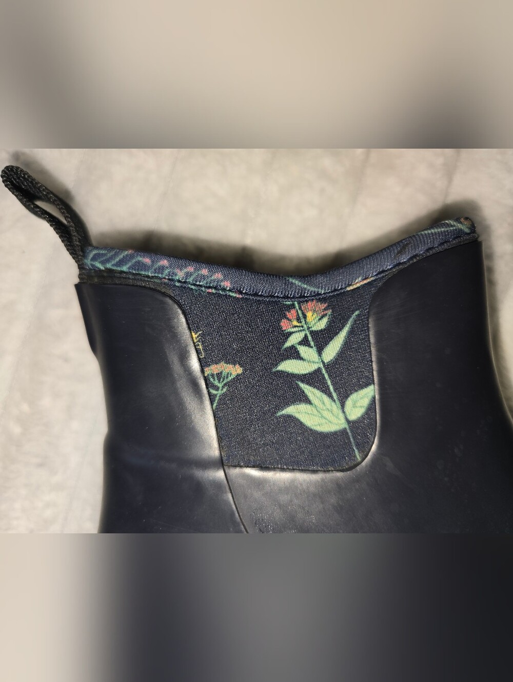 Duluth Trading Co Chelsea Rain/Garden Boots. - Picture 5 of 8